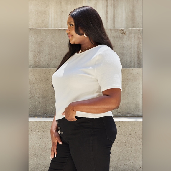 And The Why Pearly White Full Size Criss Cross Pearl Detail Open Back Top - Picture 11 of 12